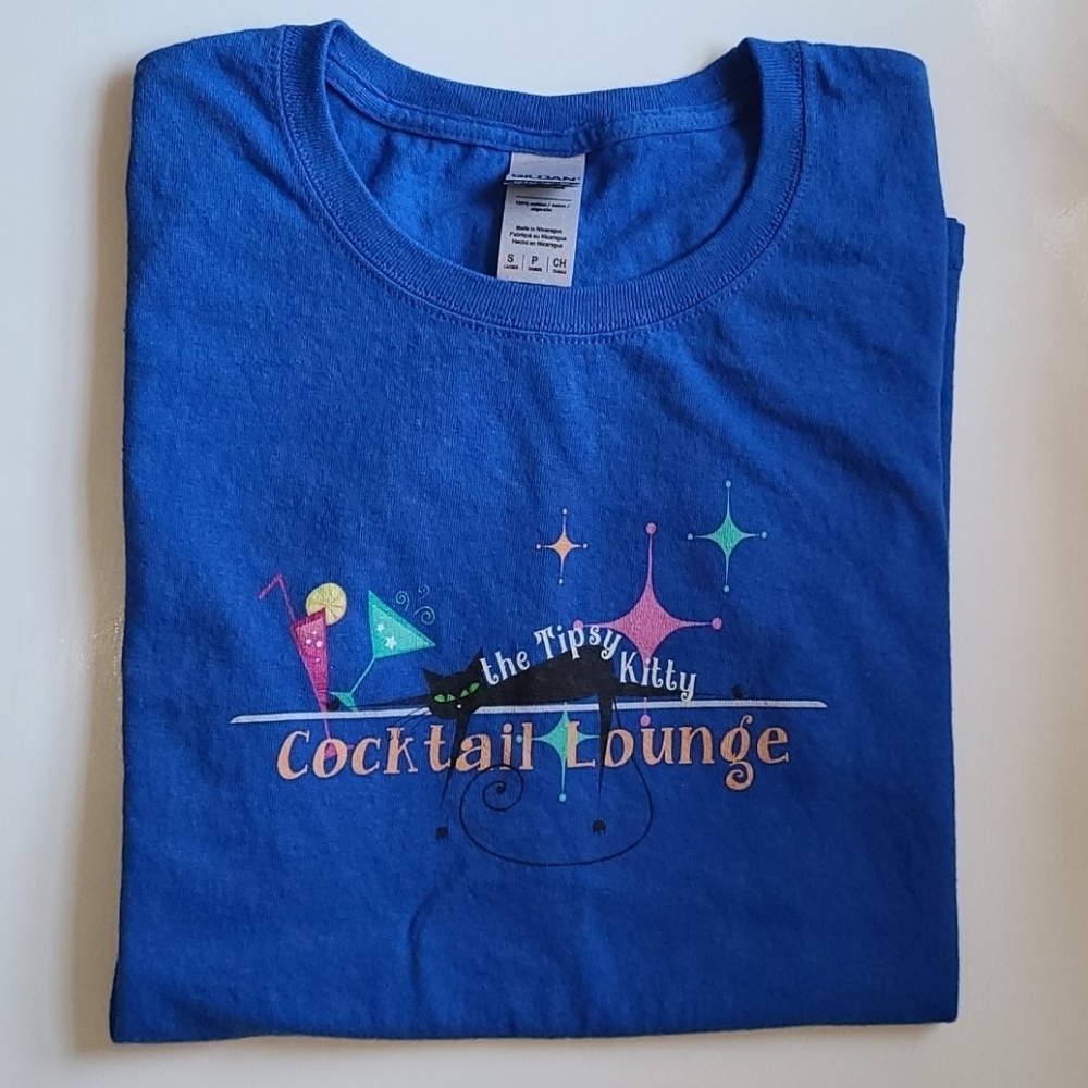 Tipsy Kitty Coctail Lounge Blue T